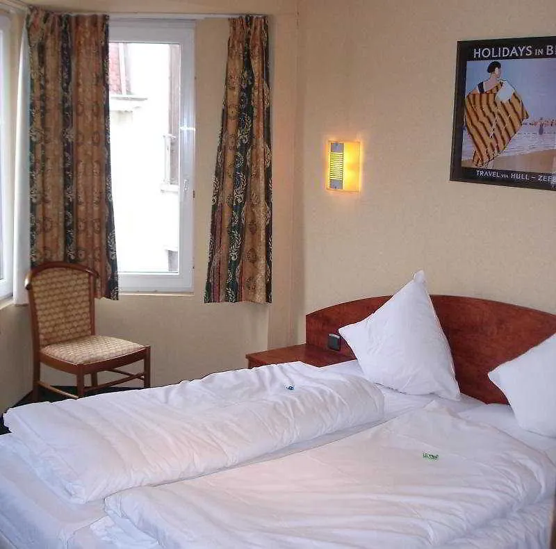 **  Hotel Albert II Oostende Belgien